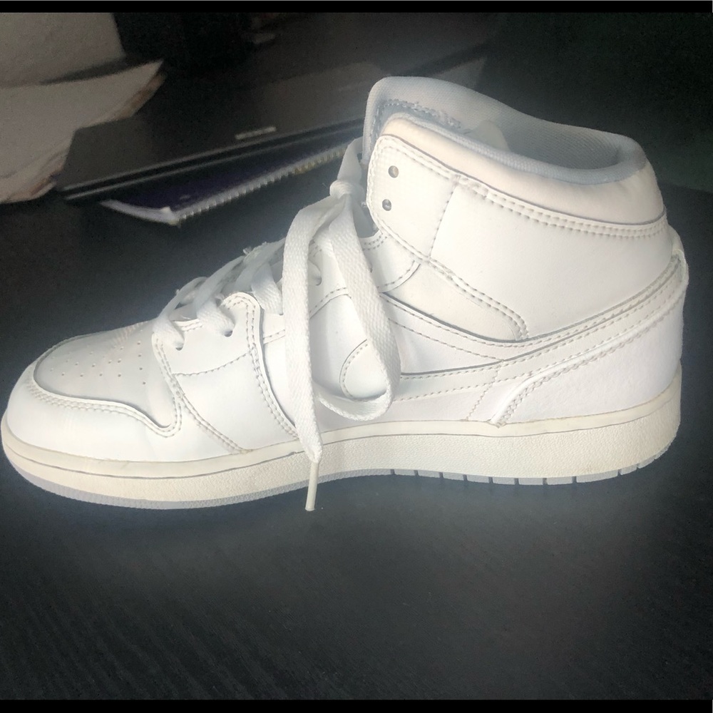 Air Jordan’s 1 mid